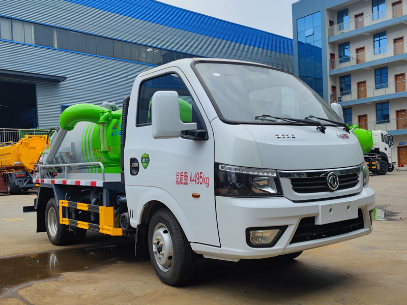 东风途逸3方蓝牌吸污车
